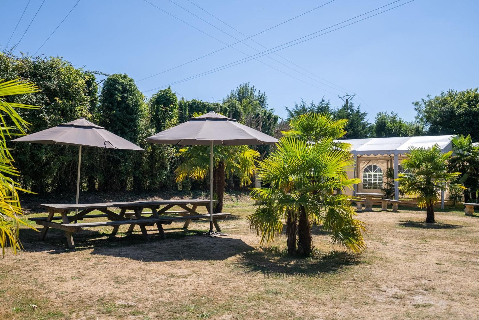 Gites - Domaine De Geffosse Pont-Évêque Exterior foto