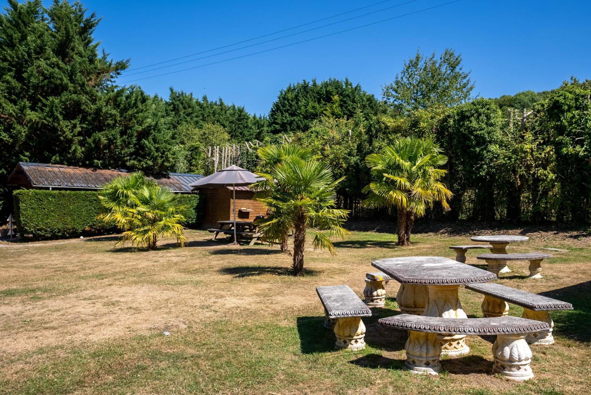 Gites - Domaine De Geffosse Pont-Évêque Exterior foto